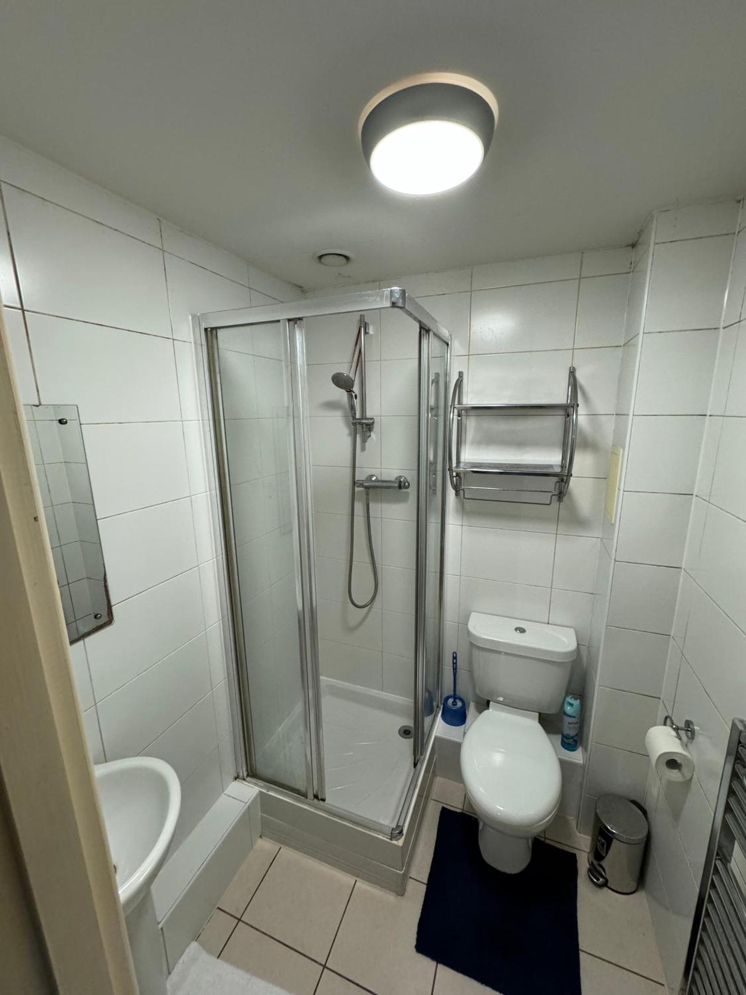 London Gateway Get-away Homestay Hounslow